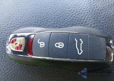 2018 Porsche Cayenne Platinum Edition из США, поврежденный, VIN WP1AA2A26JKA03518